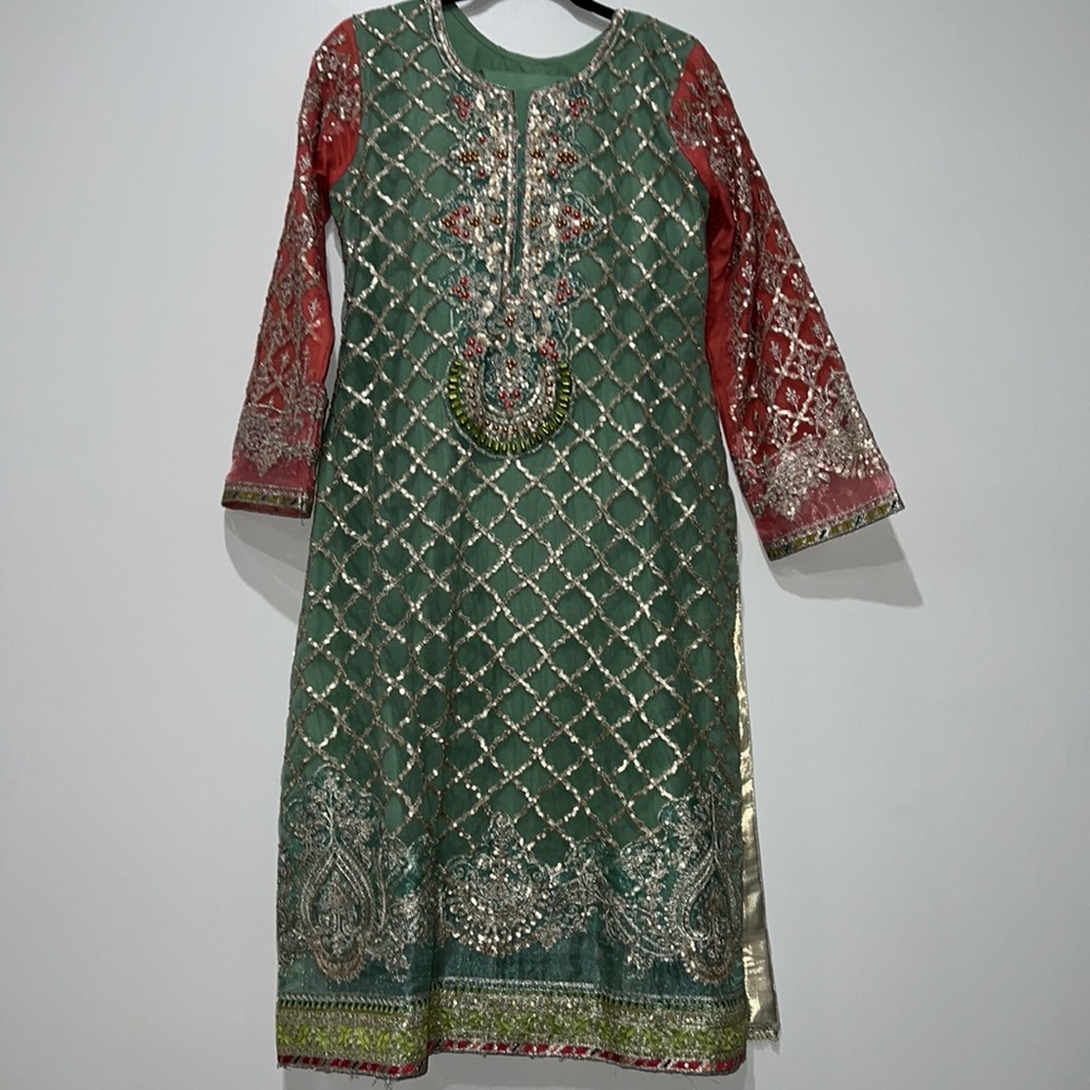 Pakistani Fancy 3pc Shalwaar Kameez